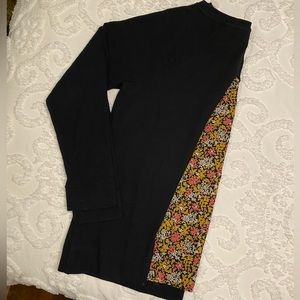 Loft Ann Taylor Sz M Black Crew Neck Split Floral Woven Back Light Weight Top